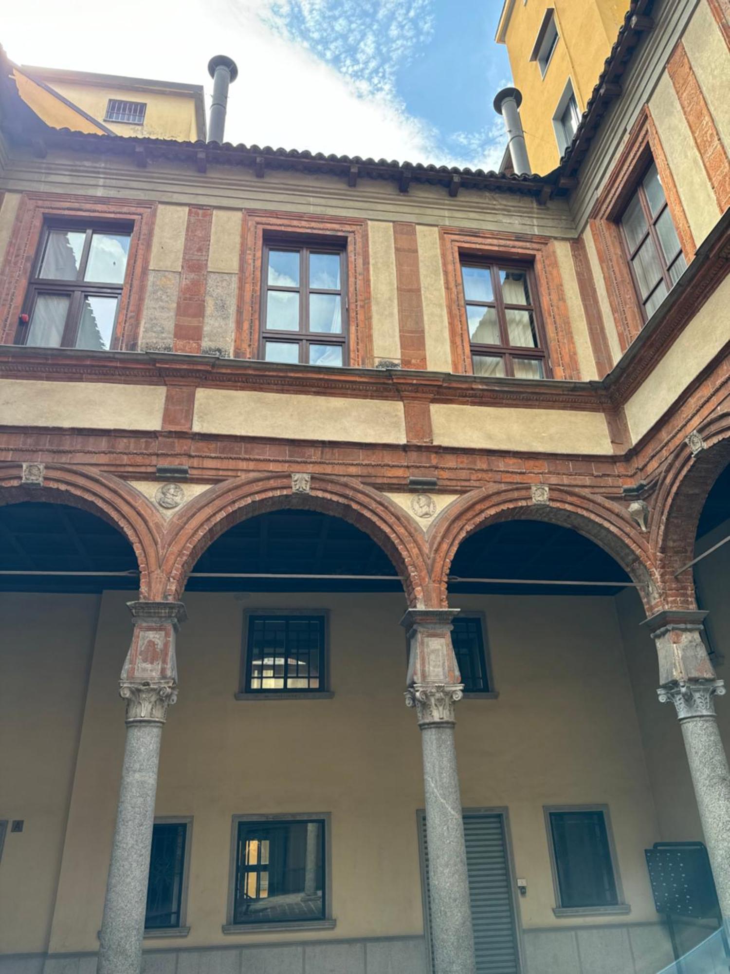 Real Duomo Palace Suite Милано Екстериор снимка